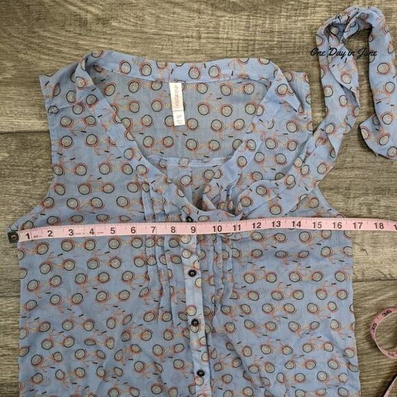 Xhilaration Sheer Bicycle Print Button Down Tank Asymetrical Hem Size SP - Picture 3 of 5